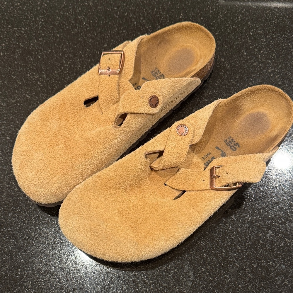 Birkenstock Women's Suede Mules in Tan